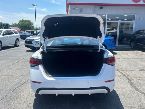 Used 2024 Nissan Sentra SV FWD image 18
