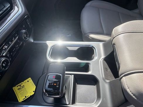 Used 2025 Chevrolet Silverado 1500 LTZ image 17