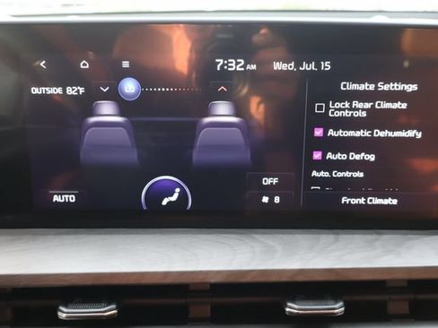 Used 2025 Kia Telluride AWD image 46