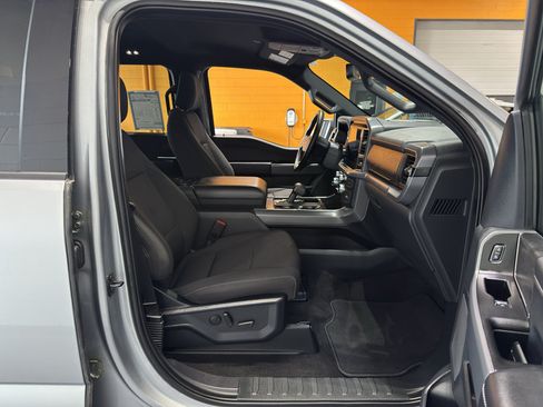 Used 2025 Ford F150 XLT w/ Equipment Group 302A MID AWD/4WD image 19
