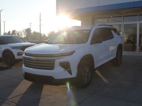 New 2026 Chevrolet Traverse LT image 7