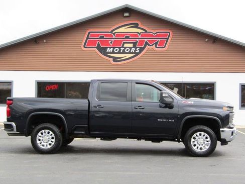 Used 2024 Chevrolet Silverado 2500 LT w/ All Star Edition image 3
