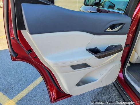 Used 2021 GMC Acadia Denali w/ Denali Ultimate Package image 29