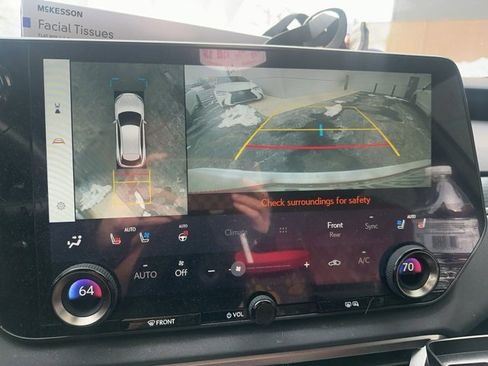 Used 2023 Lexus RX 500h F Sport image 14