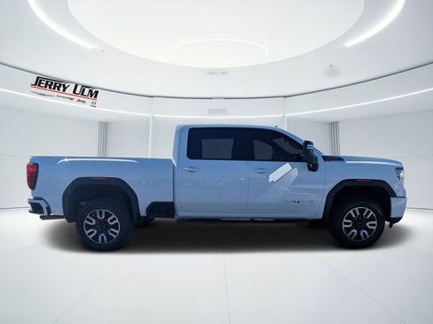 Used 2021 GMC Sierra 2500 AT4 w/ AT4 Preferred Package image 2