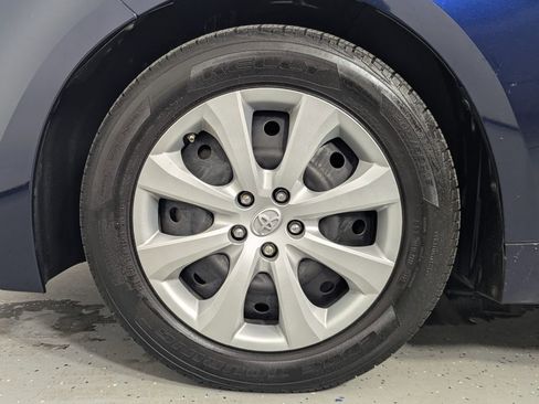 Used 2022 Toyota Corolla LE FWD image 9