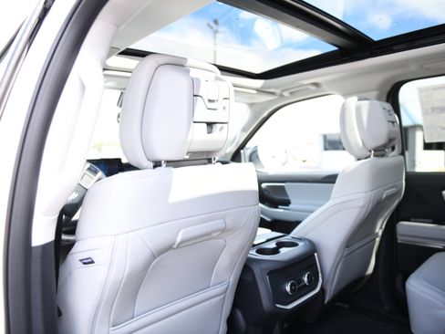 New 2026 Ford Expedition Max Platinum w/ Driver's Package image 15