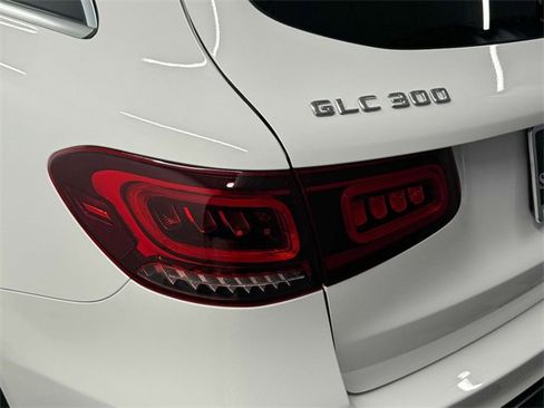 Certified 2022 Mercedes-Benz GLC 300 4MATIC image 9