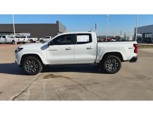 Used 2024 Chevrolet Colorado Z71 w/ Z71 Convenience Package 2 image 5