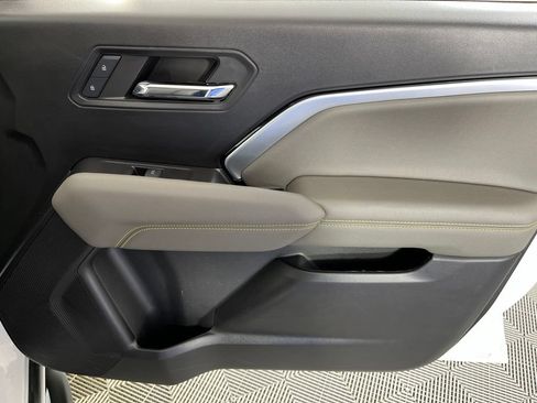 Certified 2024 Chevrolet Colorado ZR2 w/ ZR2 Convenience Package III AWD/4WD image 13