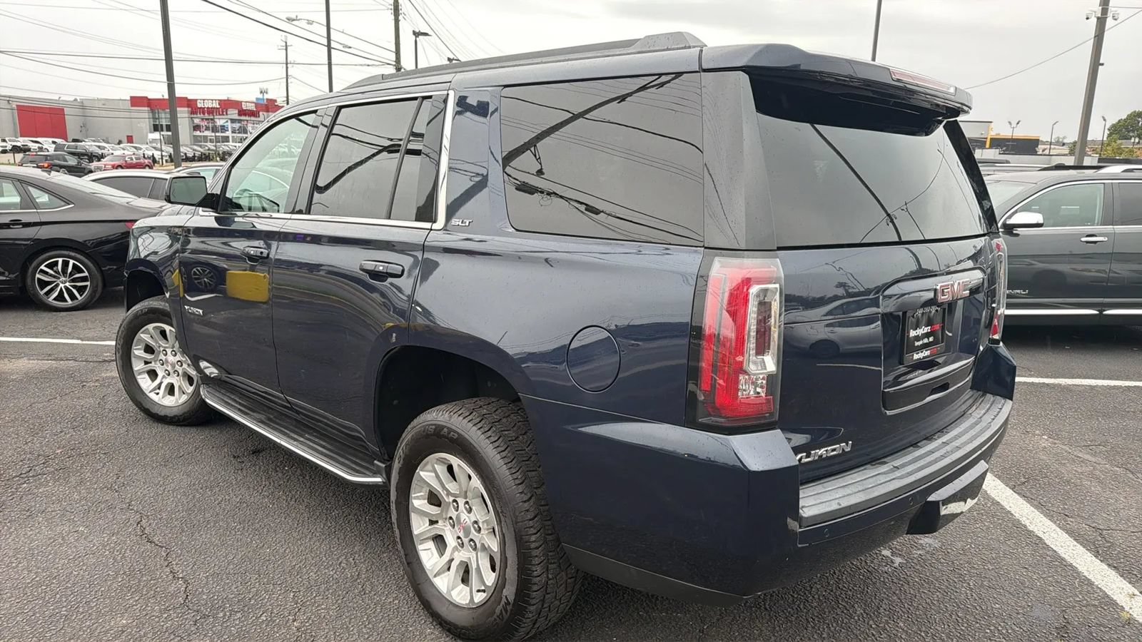 Used 2017 GMC Yukon SLT AWD/4WD image 5