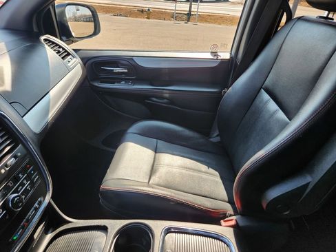 Used 2017 Dodge Grand Caravan GT image 15