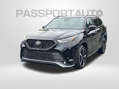 Used 2022 Toyota Highlander XSE image 1