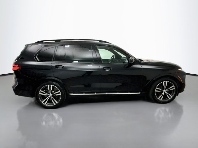 Used 2026 BMW X7 xDrive40i w/ M Sport Package AWD/4WD image 8