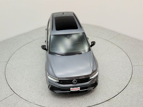 Used 2024 Volkswagen Tiguan SE R-Line FWD image 23