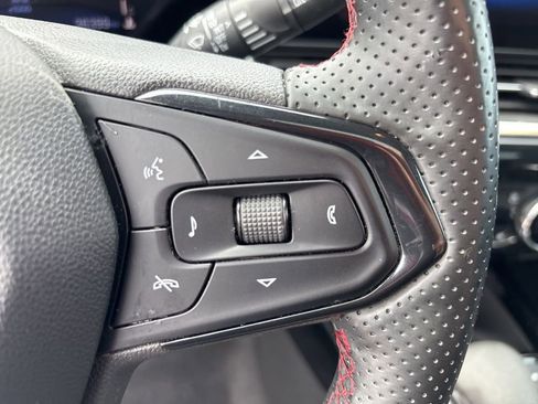 Used 2024 Chevrolet Trax RS w/ Sunroof Package FWD image 22