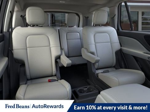 New 2026 Lincoln Aviator AWD image 13