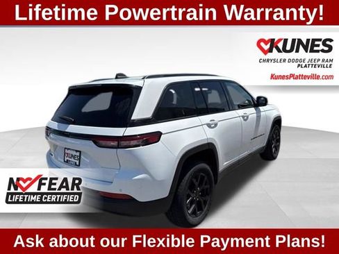 Used 2024 Jeep Grand Cherokee Altitude AWD/4WD image 8