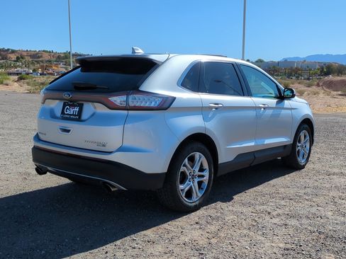 Used 2018 Ford Edge Titanium w/ Technology Package AWD/4WD image 3