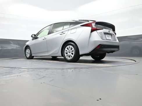 Certified 2022 Toyota Prius LE image 30