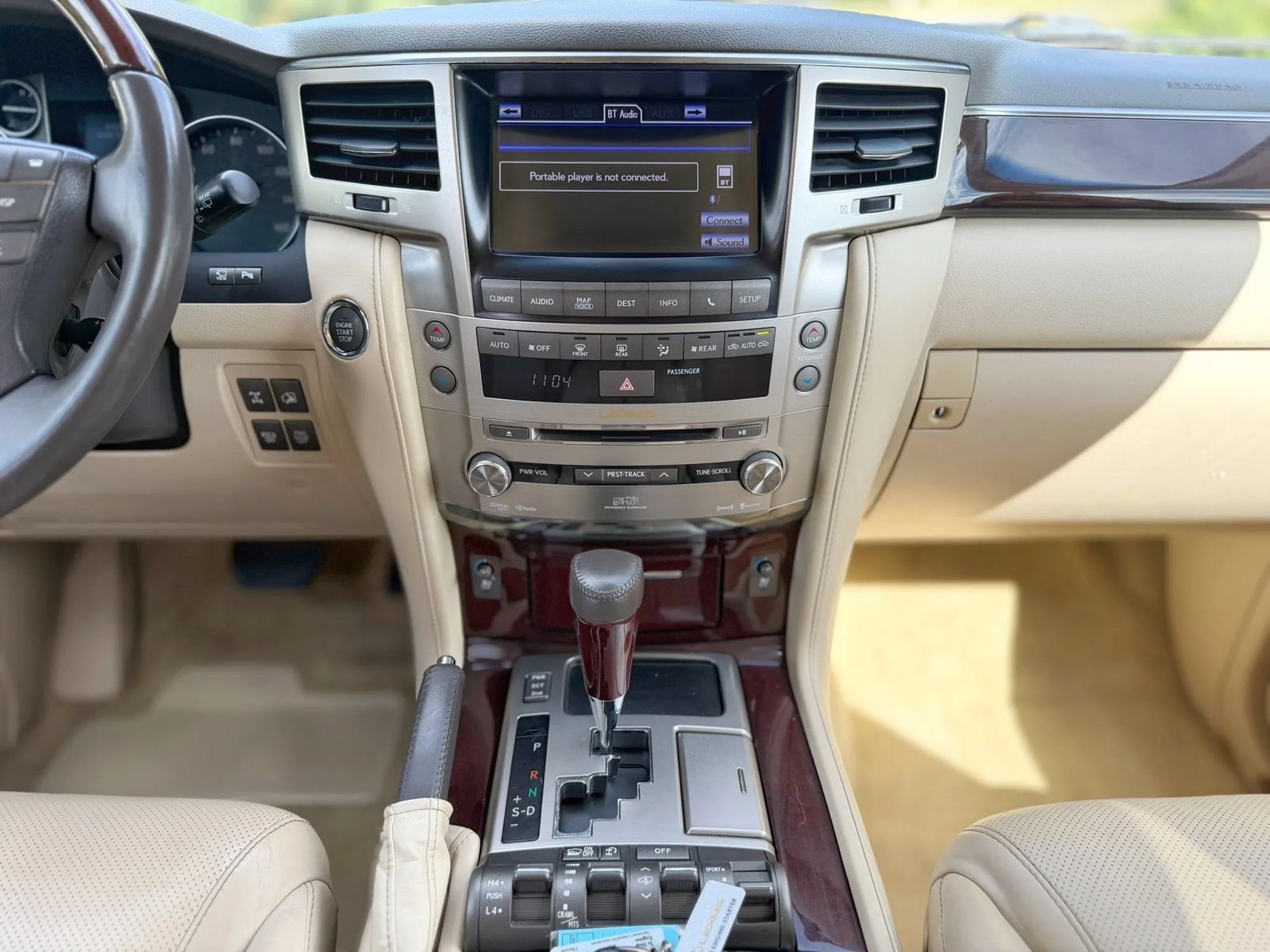 Used 2013 Lexus LX 570 4WD w/ Luxury Pkg image 68