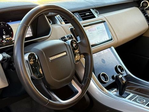 Used 2020 Land Rover Range Rover Sport SE image 19