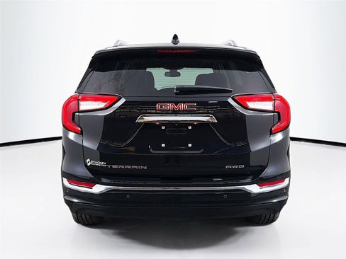 Used 2024 GMC Terrain Denali w/ Black Diamond Edition AWD/4WD image 6