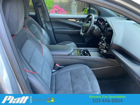Used 2024 Chevrolet Blazer EV RS AWD/4WD image 51
