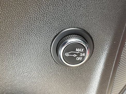 Used 2023 Buick Envision Preferred FWD image 22