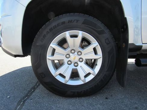 Certified 2019 Chevrolet Colorado LT w/ LT Convenience Package AWD/4WD image 10