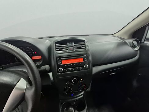Used 2016 Nissan Versa S FWD image 12