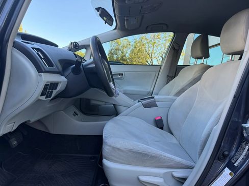 Used 2012 Toyota Prius Three FWD image 9