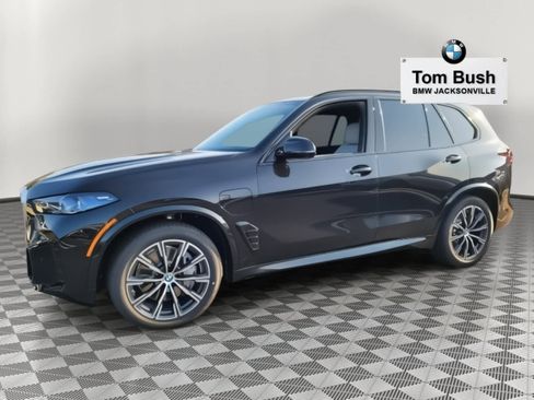 New 2026 BMW X5 xDrive50e w/ M Sport Package image 2