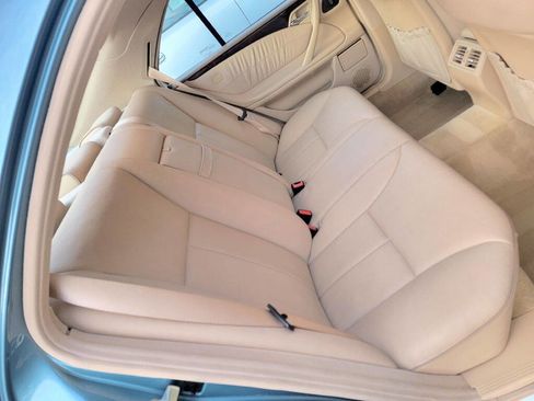 Used 2001 Mercedes-Benz E 320 Sedan image 17