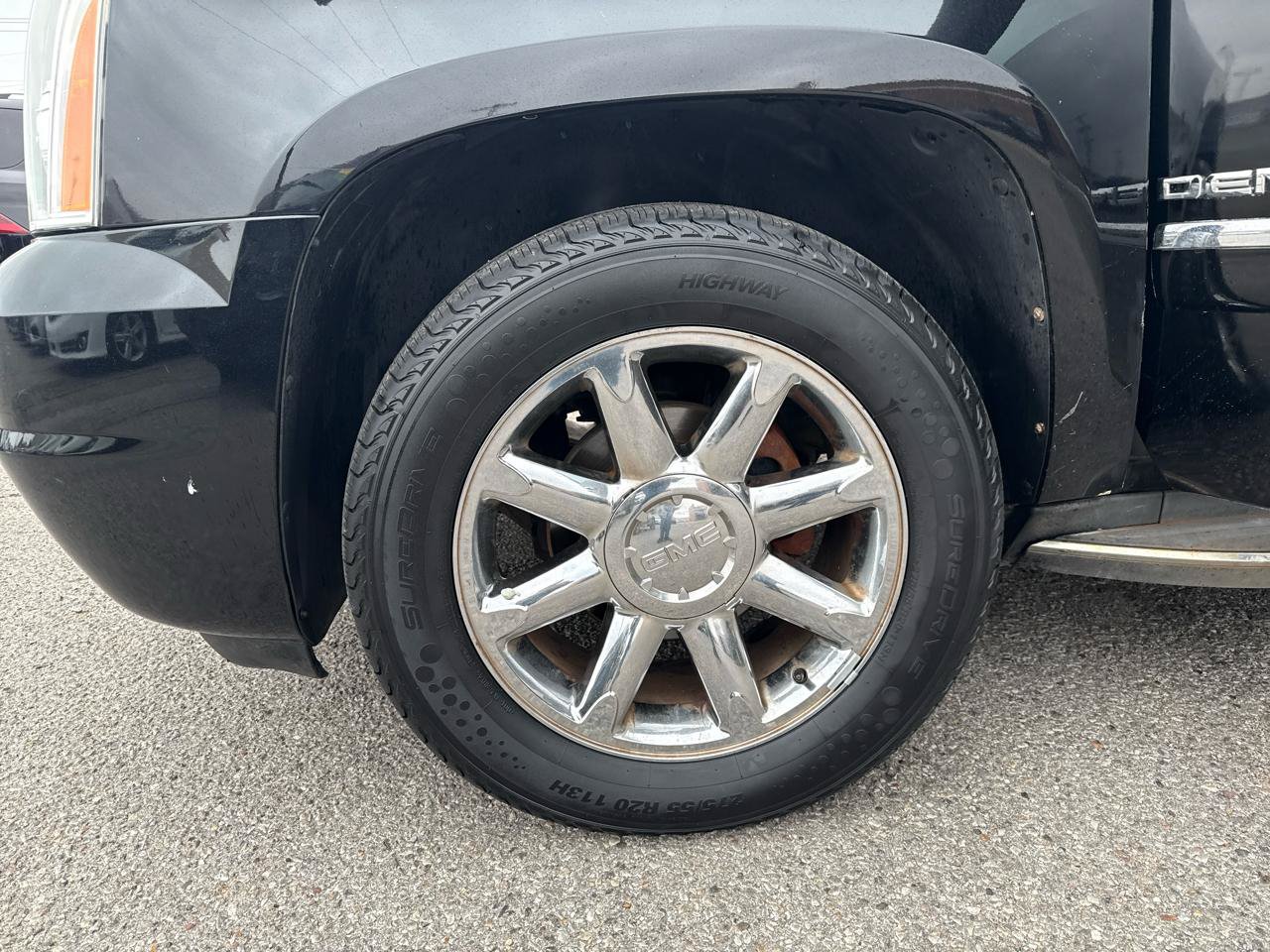 Used 2013 GMC Yukon XL Denali RWD image 28