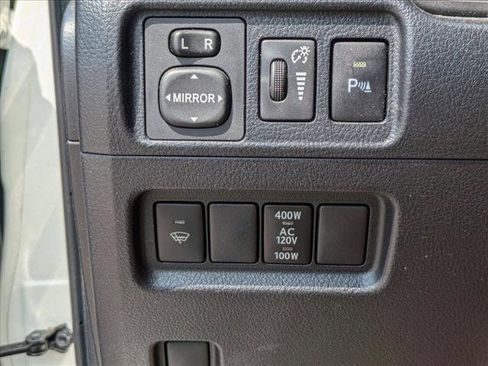 Used 2015 Toyota 4Runner Limited image 9