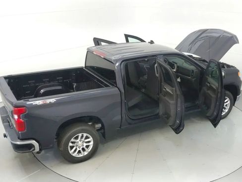 Used 2022 Chevrolet Silverado 1500 LT image 48