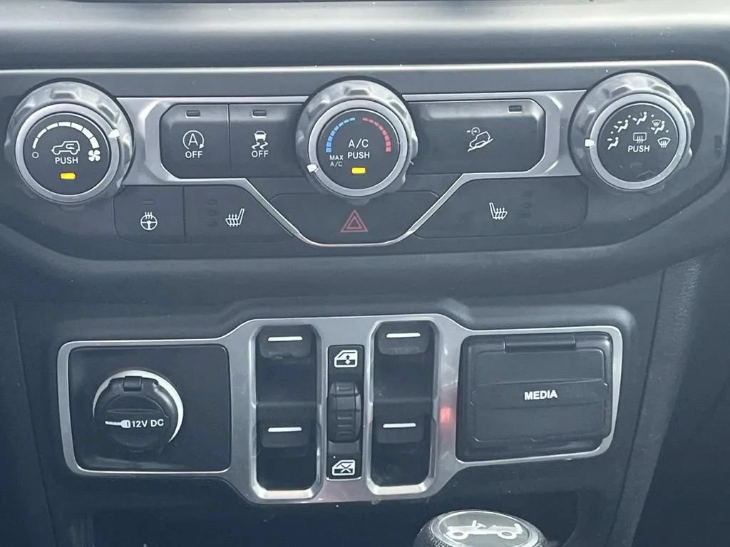Used 2018 Jeep Wrangler Unlimited Sport S AWD/4WD image 17