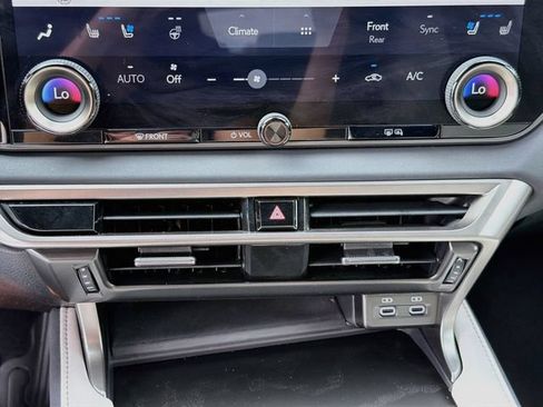 Used 2024 Lexus RX 350 Premium w/ Accessory Package AWD/4WD image 17