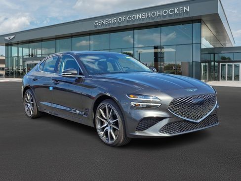 Used 2025 Genesis G70 2.5T image 3