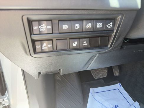 Used 2023 Toyota Tundra Platinum w/ Advanced Package AWD/4WD image 21