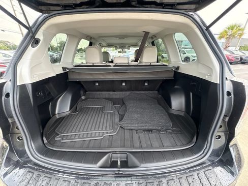 Used 2018 Subaru Forester 2.5i Limited AWD/4WD image 18