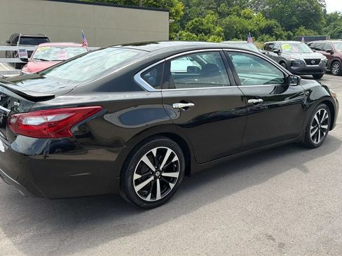 Used 2018 Nissan Altima 2.5 SR FWD image 6