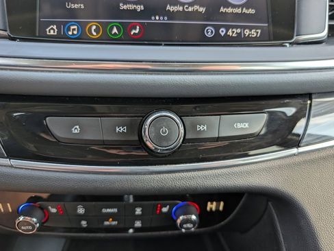 Used 2021 Buick Enclave Essence w/ Sound and Sites Package image 28