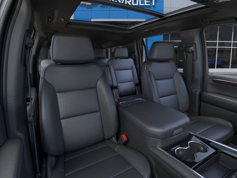 New 2026 Chevrolet Suburban LT w/ Comfort Package RWD image 40