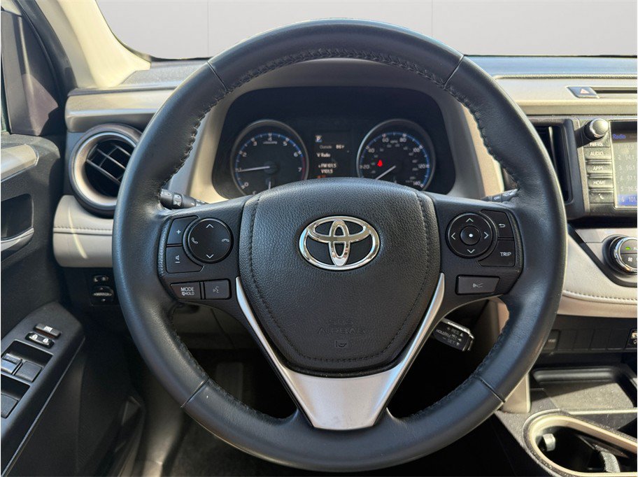 Used 2018 Toyota RAV4 XLE FWD image 23