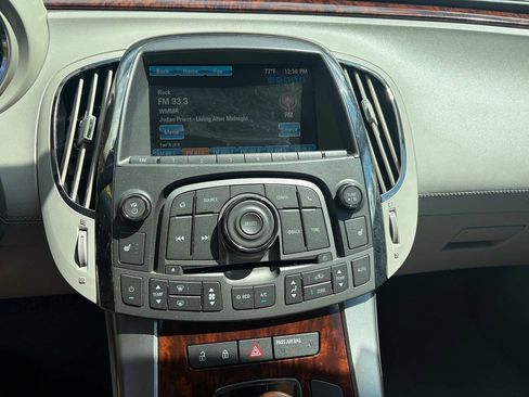 Used 2013 Buick LaCrosse Leather FWD image 16