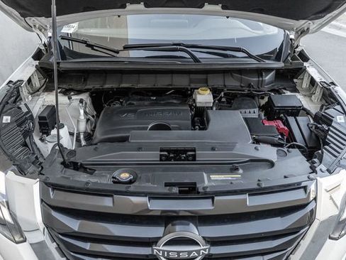 Used 2024 Nissan Pathfinder SL w/ SL Premium Package image 17