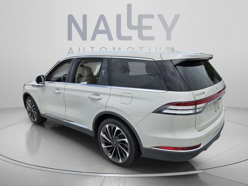 Used 2020 Lincoln Aviator Reserve w/ Equipment Group 202A AWD/4WD image 3