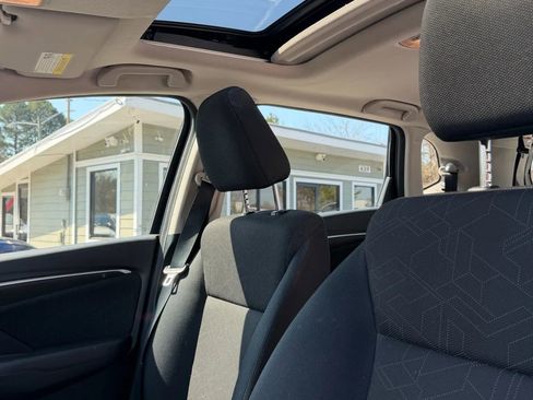 Used 2015 Honda Fit EX image 21